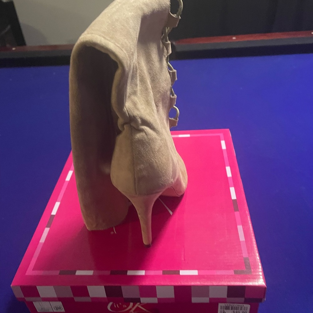 Open Toe String up boots - Picture 2 of 5